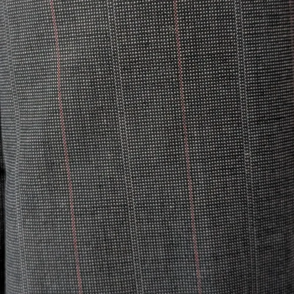 Vintage 90s Burberrys' Pure Wool Grey Pinstripe Blazer 40S